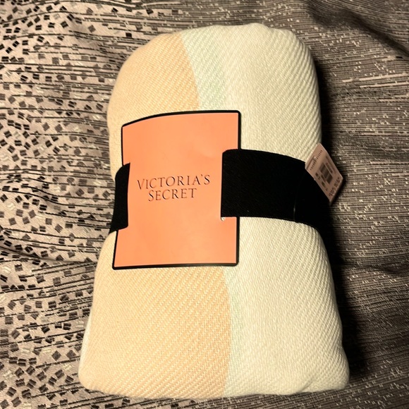 Victoria's Secret Bedding Blanket Poshmark